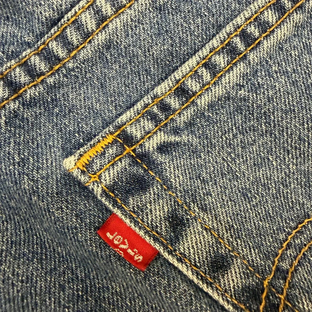 Levis tag says